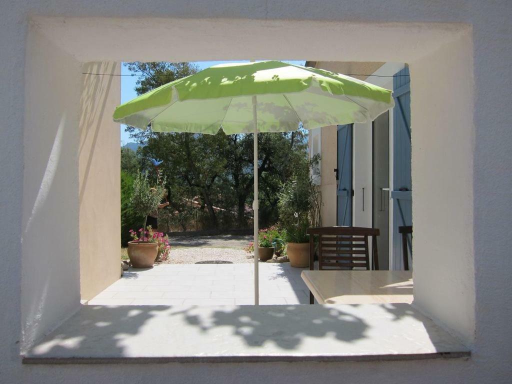 Le Quatorze Appartement Laroque-des-Albères Buitenkant foto